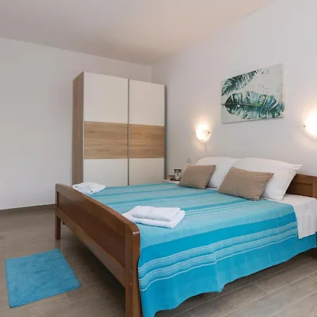 Three-bedroom In 別荘 *